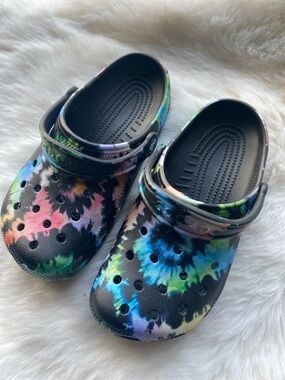 CROCS Kids Tie-Dye Clogs in Black with Multicolor Swirls